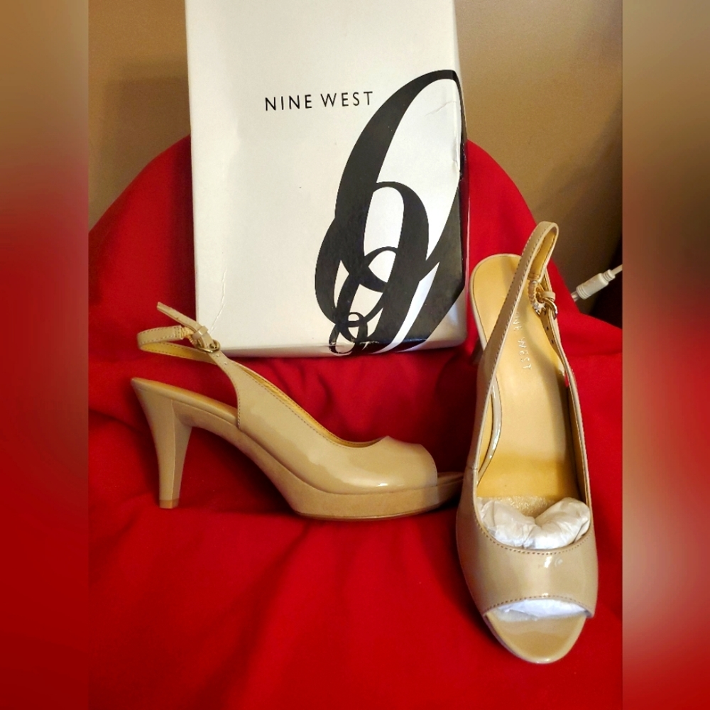Nine west Karoo Heels , NEW IN BOX, SIZE 6.